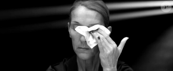 Céline Dion dans le clip en noir et blanc de sa nouvelle chanson "Imperfections". Septembre 2019.