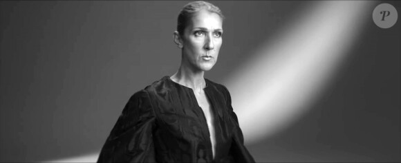 Céline Dion dans le clip en noir et blanc de sa nouvelle chanson "Imperfections". Septembre 2019.