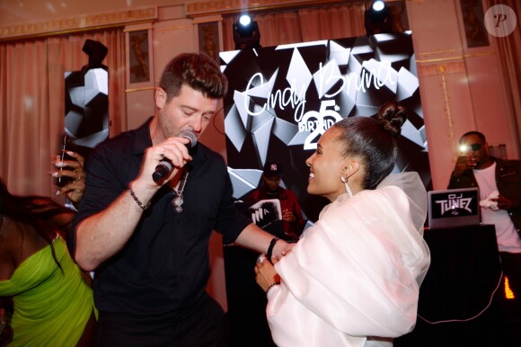 Robin Thicke anime la fête d'anniversaire de Cindy Bruna (25 ans) au Lutetia "Pop Up" Club. La soirée a été organisée par Five Eyes Production. Paris, le 28 septembre 2019. © Rachid Bellak / Bestimage