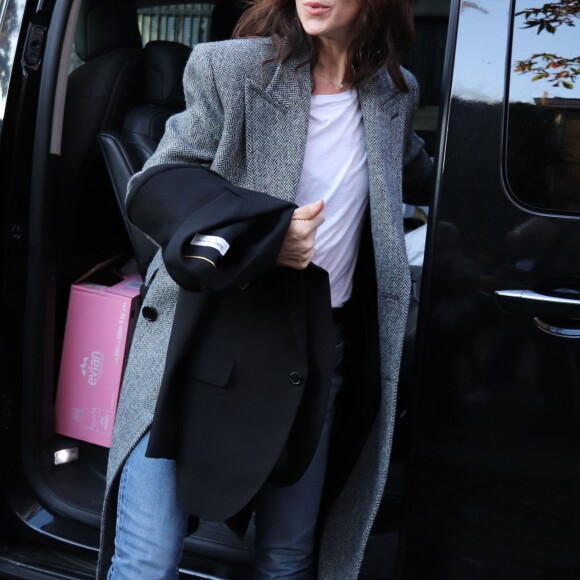 Charlotte Gainsbourg - Arrivées des people pour l'enregistrement de l'émission "Vivement dimanche" à Paris le 2 octobre 2019.02/10/2019 - Paris