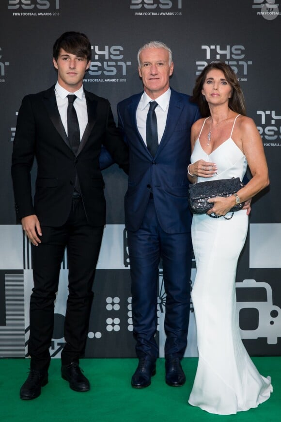 Didier Deschamps, sa femme Claude et leur fils Dylan - Les célébrités arrivent à la cérémonie des Trophées Fifa 2018 au Royal Festival Hall à Londres, Royaume Uni, le 25 septembre 2018. © Cyril Moreau/Bestimage