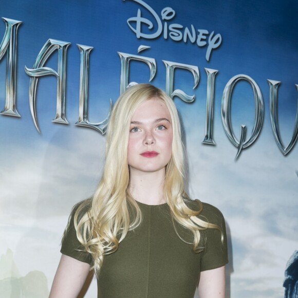 Elle Fanning lors du photocall pour le film "Maléfique" à l'hôtel Bristol, à Paris, le 6 mai 2014. Elle Fanning joue la princesse Aurore.