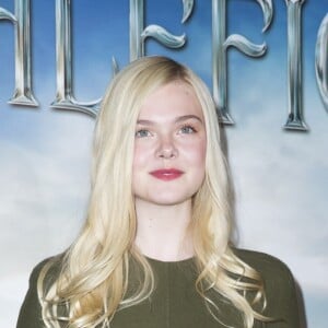 Elle Fanning lors du photocall pour le film "Maléfique" à l'hôtel Bristol, à Paris, le 6 mai 2014. Elle Fanning joue la princesse Aurore.