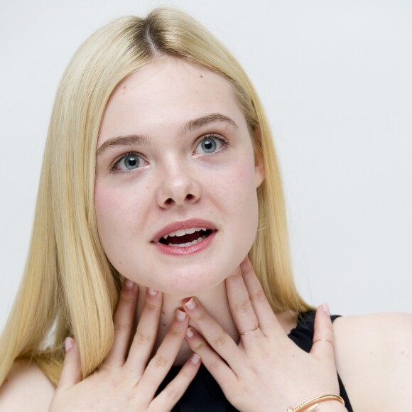Elle Fanning - Conférence de presse du film "Maléfique" (Maleficent) à l'hôtel Four Seasons à Beverly Hills, le 20 mai 2014.
