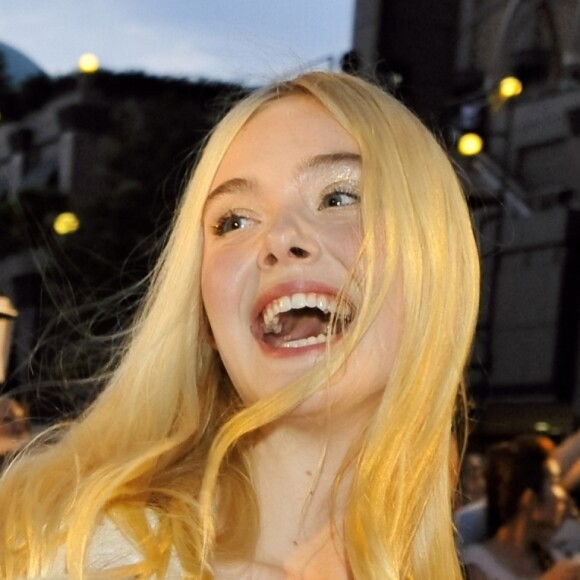 Elle Fanning assiste à la première du film "Maleficent" à Tokyo. Le 23 juin 2014.