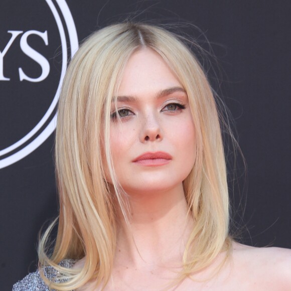Elle Fanning au photocall de la soirée des "ESPY Awards" au Staples Center à Los Angeles, le 10 juillet 2019.