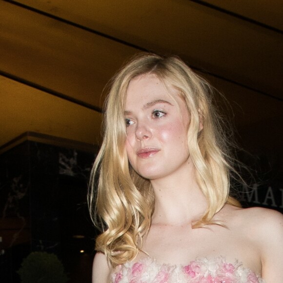 Exclusif - Elle Fanning quitte l'hotel JW Marriott lors du 72ème Festival International du Film de Cannes, France, le 22 mai 2019.