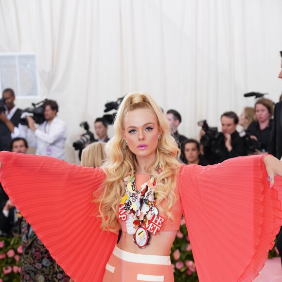 Elle Fanning - Arrivées des people à la 71ème édition du MET Gala (Met Ball, Costume Institute Benefit) sur le thème "Camp: Notes on Fashion" au Metropolitan Museum of Art à New York, le 6 mai 2019.