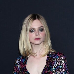 Elle Fanning - People au défilé Saint Laurent à Hollywood le 10 février 2016.