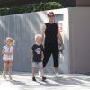 Exclusif - James van der Beek se balade avec ses enfants Joshua, Olivia et Annabel dans le quartier de Beverly Hills à Los Angeles, le 29 août 2019