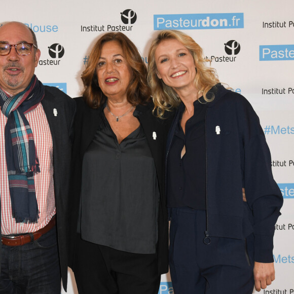 Jean-François Chambon, directeur de la Communication et du mécénat de l'Institut Pasteur, Anne Barrère et Alexandra Lamy, marraine du Pasteurdon 2019 - People lors du lancement de la 13e édition du Pasteurdon à l'Institut Pasteur à Paris. Le 9 octobre 2019 © Coadic Guirec/Bestimage