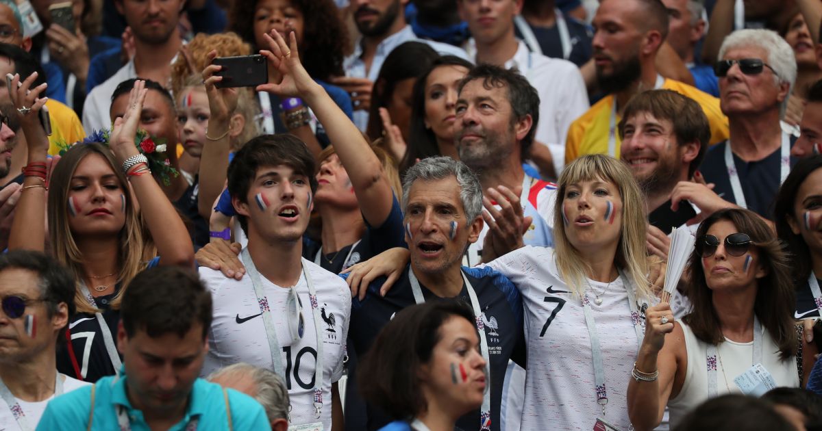 Dylan Deschamps, Nagui et sa Mélanie Page, Claude ...