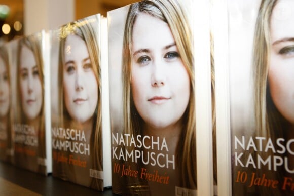 10 ans après son évasion et 8 ans de séquestration, l'Autrichienne Natascha Kampusch sort un second livre à Vienne en Autriche, le 17 août 2016 © PPS via Zuma/Bestimage