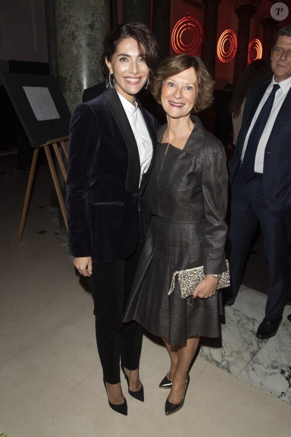 Exclusif - Caterina Murino et Mireille Faugère assistent à la soirée de gala de l'AMREF "Les femmes au coeur de la santé en Afrique" au Pavillon Cambon Capucines à Paris, le 15 octobre 2019.