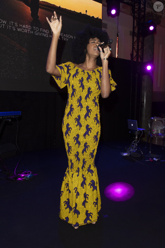 Exclusif - K.Zia anime la soirée de gala de l'AMREF "Les femmes au coeur de la santé en Afrique" au Pavillon Cambon Capucines à Paris, le 15 octobre 2019.