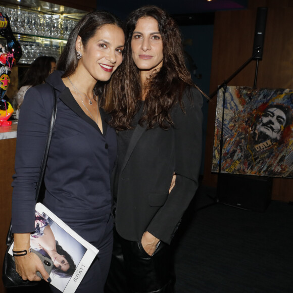 Exclusif - Elisa Tovati et sa soeur Vanessa - Soirée de la 6ème édition du cocktail "A Claudine" au profit de l'association "RoseUp" au restaurant "Mon Paris!" à Paris. Le 14 octobre 2019 © Christophe Clovis / Bestimage Depuis 6 ans, Esther Meyniel, fondatrice de l'agence Tess’Art Communication récolte des fonds afin d’aider à la lutte contre le cancer et pour le mieux-être des malades. En sa mémoire, elle a baptisé son action « A Claudine » en hommage à sa mère, décédée quand elle avait 20 ans. Pour cela, cette communicante réunie de nombreuses personnalités et s’entoure de personnes qui se battent pour la même cause afin de faire de cet événement du coeur un rendez-vous annuel fort qui puisse, chaque année, en clôture du mois Octobre Rose, apporter une aide significative à une association. C’est le restaurant MonParis!, qui recevait la nouvelle édition Octobre Rose avec les partenaires, René Furterer, Les bougies de Charroux, July Of St Barth, Valmont.. Cette année les profits sont reversés à l'association RoseUp l'association permet aux femmes confrontées à un cancer de poursuivre leur vie de femme, d’épouse, de mère et de professionnelle pendant et après les traitements mais aussi de se sentir moins seule face à la maladie en leur permettant d’appartenir à une communauté. Fabienne Carat, marraine de la soirée  Exclusive - No Web No Blog pour Belgique et Suisse14/10/2019 - Paris