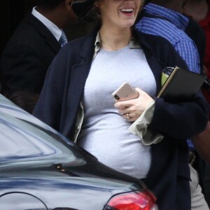 Exclusif - Blake Lively enceinte se balade dans les rues de Boston alors que son mari Ryan Reynolds tourne son prochain film "Free Guy" dans la même ville. Le 26 mai 2019.