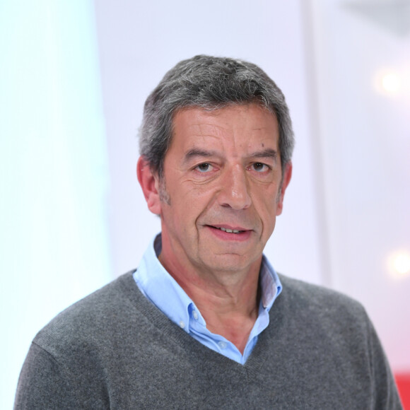Michel Cymes - Enregistrement de l'émission "Vivement Dimanche prochain" au studio Gabriel à Paris, présentée par M.Drucker et diffusée le 21 avril 2019 sur France 2. Le 10 avril 2019 © Guillaume Gaffiot / Bestimage