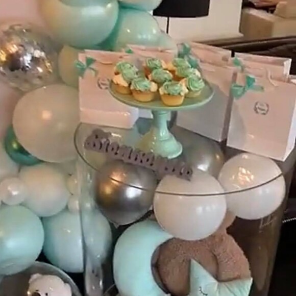 La fête de Nabilla et Thomas Vergara pour l'arrivée de Milann (20 octobre 2019).