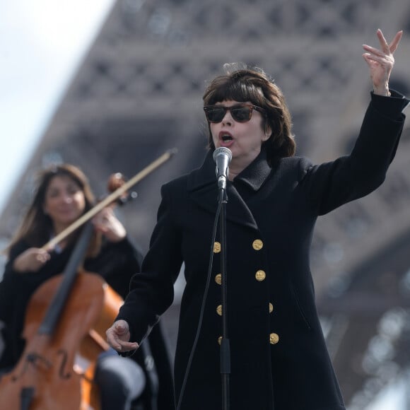 Exclusif - Mireille Mathieu - Répétitions du concert anniversaire des 130 ans de la Tour Eiffel à Paris, qui sera diffusé le 26 octobre sur France 2. Le 2 octobre 2019. © Giancarlo Gorassini / Bestimage