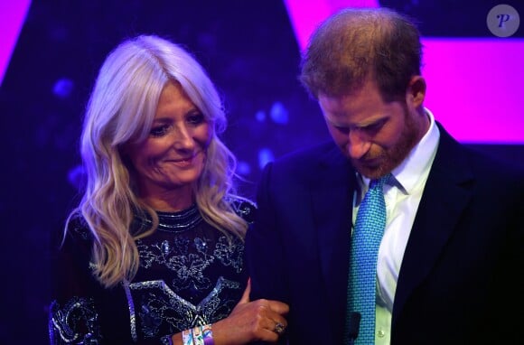 Le prince Harry, duc de Sussex, lors du "WellChild Awards" à l'hôtel Royal Lancaster à Londres. Le 15 octobre 2019