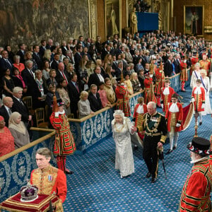 La reine Elisabeth II d'Angleterre et le prince Charles - La famille royale d'Angleterre lors de l'ouverture du Parlement au palais de Westminster à Londres. Le 14 octobre 2019