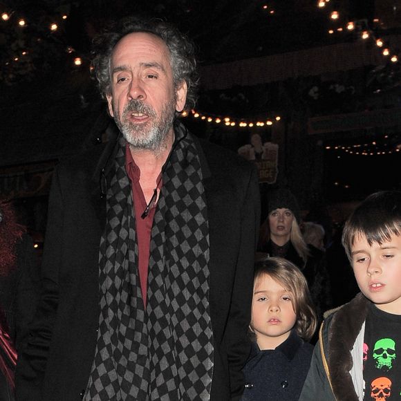 Tim Burton, Helena Bonham Carter et leurs enfants Billy Raymond et Nell - People à l'ouverture du Winter Wonderland de Hyde Park à Londres, le 20 novembre 2014.