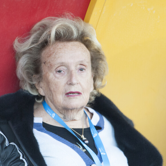 Exclusif - Bernadette Chirac - Match de football caritatif organisé par le Variétés Club de France au profit de l'association "+ de Vie" présidée par Bernadette Chirac et de l'association "Urma" présidée par Laurent Blanc au stade Jean-Paul David à Mantes-la-Jolie le 11 octobre 2016. © Pierre Perusseau/Bestimage