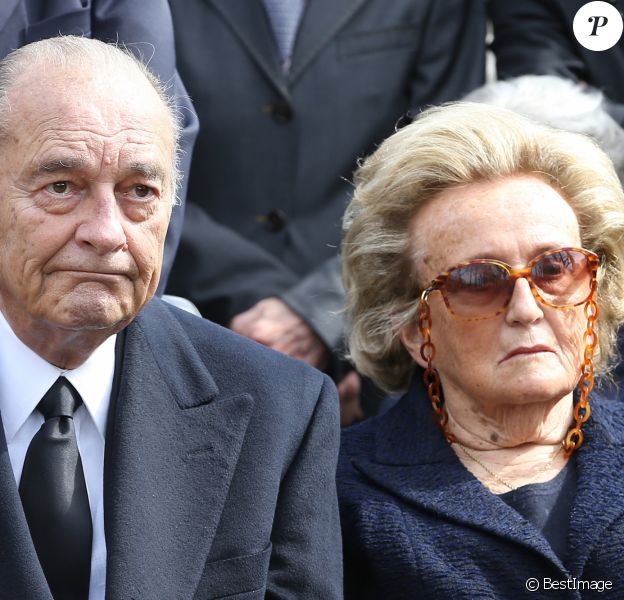Jacques et Bernadette Chirac - Obsèques d'Antoine Veil au cimetière du Montparnasse à Paris. Le 15 avril 2013.