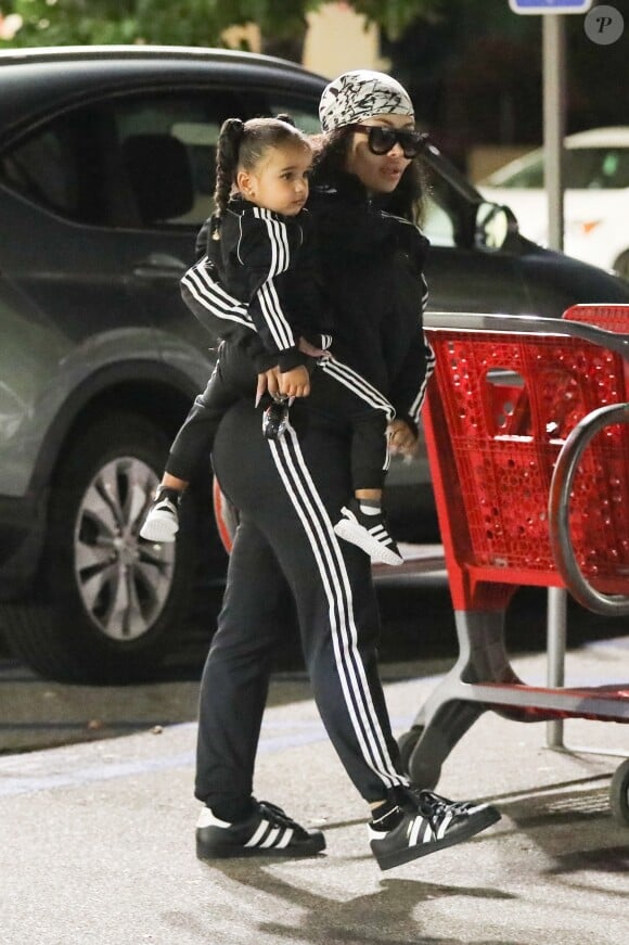 Exclusif - Blac Chyna est allée faire des courses avec sa fille Dream dans le magasin Target à Hollywood, le 22 août 2019.