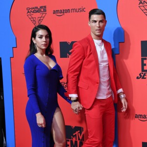 Georgina Rodriguez et son compagnon Cristiano Ronaldo assistent aux MTV European Music Awards 2019 au FIBES Conference and Exhibition Centre à Séville en Espagne, le 3 novembre 2019.