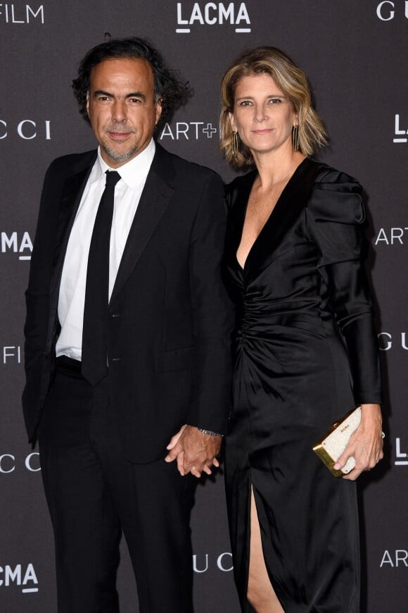 Alejandro Gonzalez Inarritu et sa femme Maria Eladia Hagerman assistent au gala Art + Film au musée LACMA à Los Angeles. Le 2 novembre 2019.