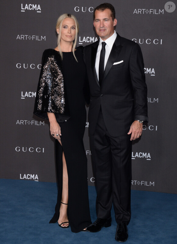Molly Sims et son mari Scott Stuber au photocall de la soirée "2019 LACMA Art + Film Gala" au Los Angeles County Museum of Art. Los Angeles, le 2 novembre 2019.