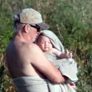 Exclusif - L'acteur américain Richard Gere profite de ses vacances en famille avec son nouveau-né son fils Alexander et sa femme Alejandra Silva dans une ferme en Toscane, Italie, le 6 août 2019.