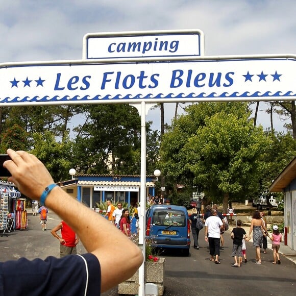 Touristes au camping des Flots bleus.