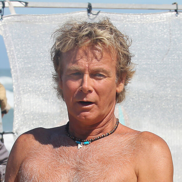 Franck Dubosc - Tournage du film "Camping 3" sur la plage de Biscarosse, le 25 août 2015.