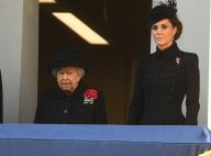 Kate Middleton élégante et digne au côté de la reine, la larme à l'oeil