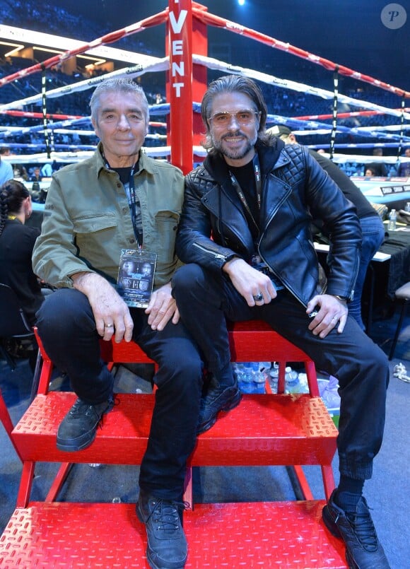 Anthony Dupray et son père lors du gala de boxe Univent à l'AccorHotels Arena de Paris pour le championnat du monde WBA le 15 novembre 2019. © Veeren / Bestimage