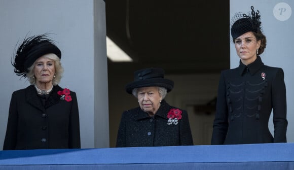Camilla Parker Bowles, duchesse de Cornouailles, la reine Elisabeth II d'Angleterre, Catherine (Kate) Middleton, duchesse de Cambridge - La famille royale d'Angleterre lors du National Service of Remembrance à Londres le 10 novembre 2019.