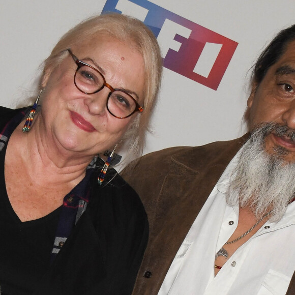 Josiane Balasko et son mari à l'avant-première de "Le Bazar de la charité", nouvelle série événement de TF1 - 30 septembre 2019