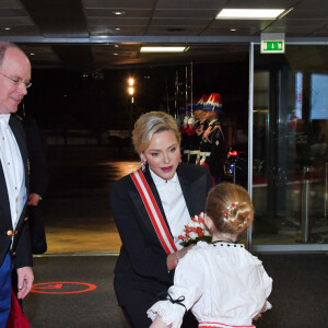 Le prince Albert II de Monaco, la princesse Charlène - Arrivées à la soirée de gala à l'occasion de la fête nationale monégasque au Grimaldi Forum à Monaco le 19 novembre 2019. Cette année, c'est le l'opéra Lucia di Lammermoor qui est joué sur la scène de la salle des Princes. © Bruno Bebert / Pool Monaco / Bestimage