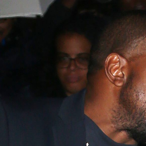 Kim Kardashian et son mari Kanye West arrivent très amoureux à la soirée WSJ Innovators Awards au musée d'Art Moderne à New York, le 6 novembre 2019