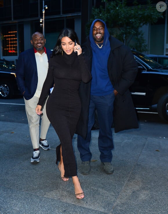 Kim Kardashian arrive au restaurant Milos avec son mari Kanye West et son ami Steve Stoute à New York, le 6 novembre 2019