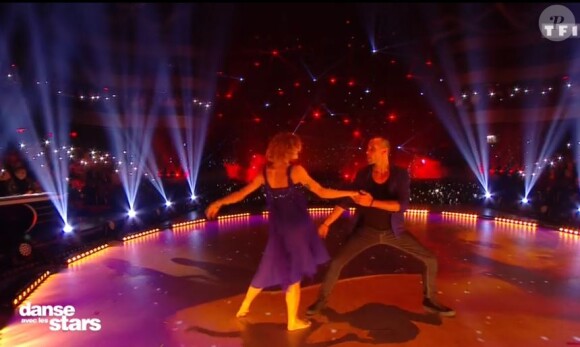 Sami et Gueddari et Fauve Hautot dansent sur une rumba, dans "Danse avec les stars 2019", sur TF1