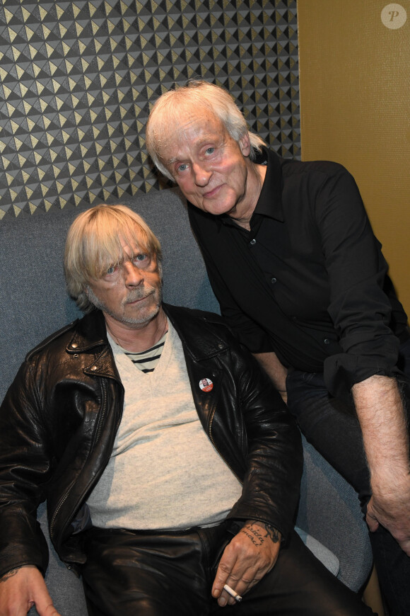 Exclusif - Le chanteur Renaud (Renaud Séchan) et Dave lors du concert de Dave à Bobino à Paris le 18 novembre 2019. © Coadic Guirec/Bestimage