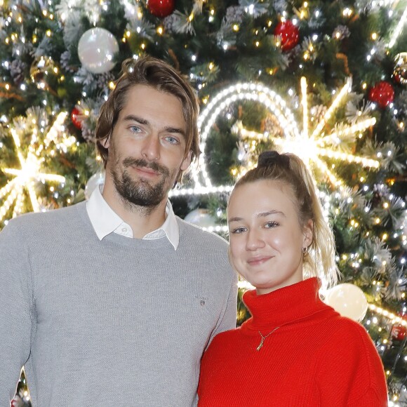 Exclusif - Camille Lacourt et Zoé Marchal (fille de Olivier Marchal) inaugurent les illuminations de Noël à Westfield Velizy 2, Velizy le 23 Novembre 2019 © Marc Ausset-Lacroix / Bestimage