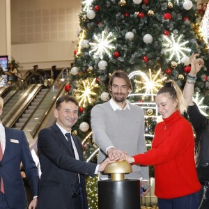 Exclusif - Camille Lacourt, Zoé Marchal (fille de Olivier Marchal) et David Journo (créateur de l'association "Le Noël de Sacha") inaugurent les illuminations de Noël à Westfield Velizy 2, Velizy le 23 Novembre 2019 © Marc Ausset-Lacroix / Bestimage