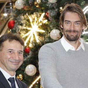 Exclusif - Camille Lacourt, Zoé Marchal (fille de Olivier Marchal) et David Journo (créateur de l'association "Le Noël de Sacha") inaugurent les illuminations de Noël à Westfield Velizy 2, Velizy le 23 Novembre 2019 © Marc Ausset-Lacroix / Bestimage