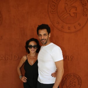 Tomer Sisley et sa femme Sandra au village lors des internationaux de tennis de Roland Garros à Paris, France, le 2 juin 2019. © Jacovides-Moreau/Bestimage