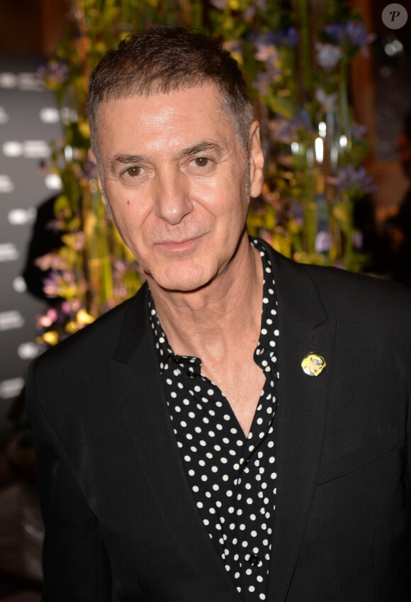 Etienne Daho - Remise des GQ Awards "Les Femmes et les Hommes de l'année 2019" à l'hôtel de Crillon à Paris, le 26 novembre 2019. © Veeren/Bestimage